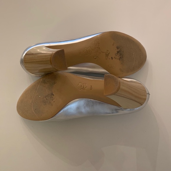 Kenneth Cole silver (leather) heels - Picture 4 of 8